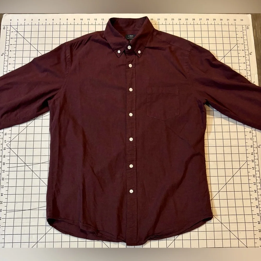J. Crew Men’s Medium Maroon Heathered‎ Cotton Button Down Shirt